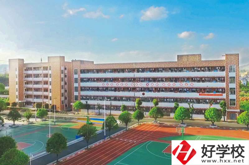 武岡市職業(yè)中專學(xué)校怎么樣？值得報考嗎？