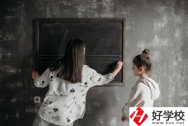 湖南省商業(yè)職業(yè)中等專業(yè)學校怎么樣？宿舍怎么樣？