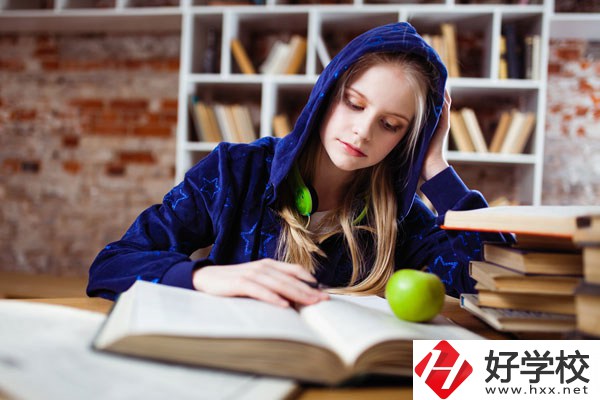 南岳區(qū)職業(yè)中等專業(yè)學(xué)校有哪些專業(yè)？