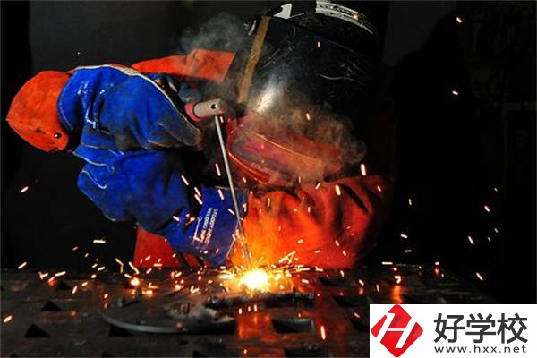 郴州有學(xué)電焊專業(yè)的學(xué)校嗎？就業(yè)薪資高嗎？